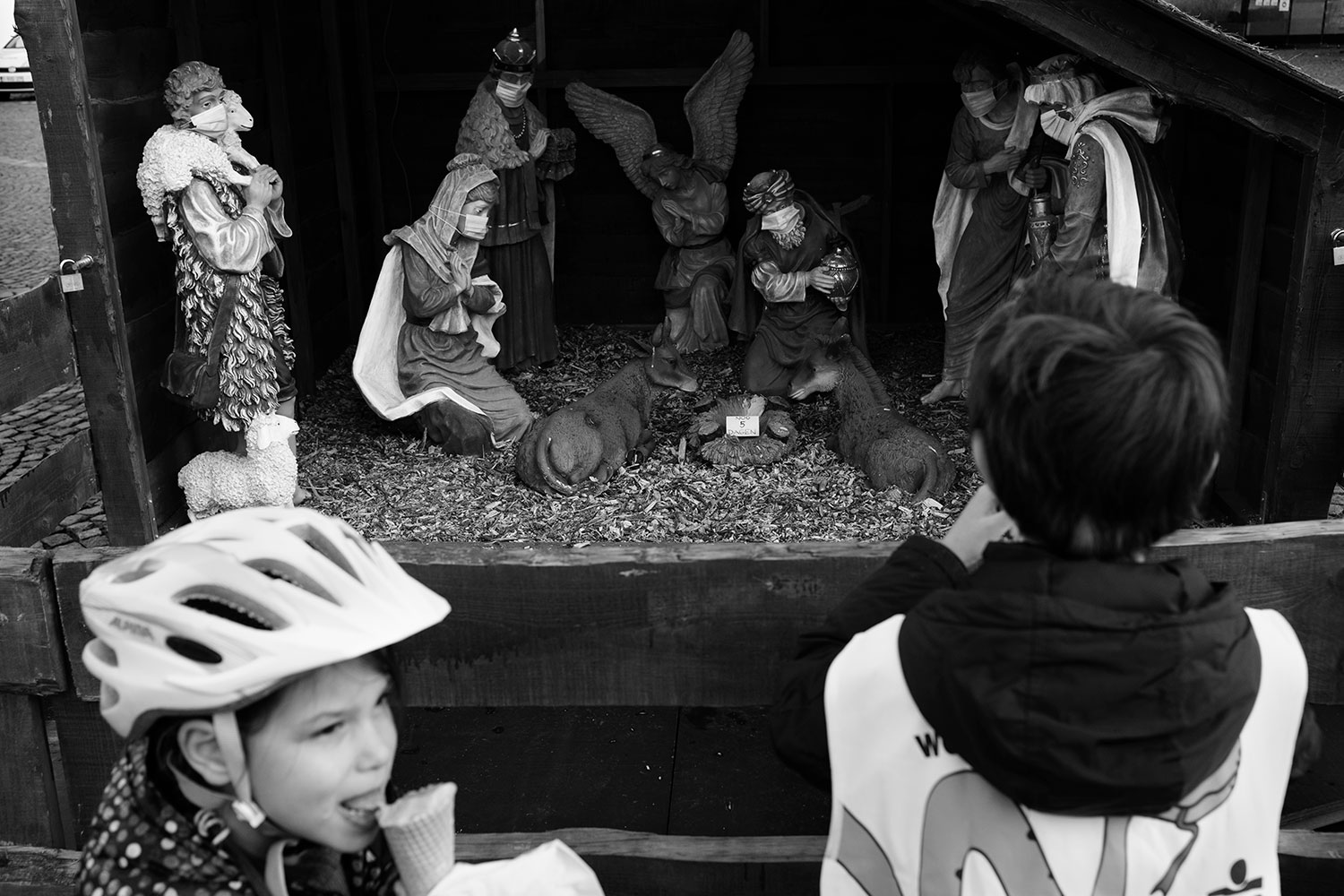 ALL IS NOT QUIET ON THE HOME FRONT © Bram Penninckx